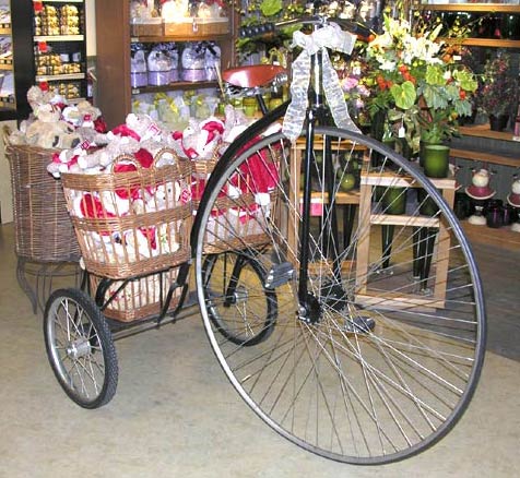 Custom Built Trike Deluxe Shelf Trike for Von's on display in San Diego